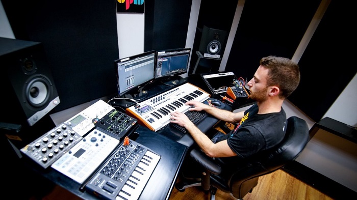 WHAT IS SAMPLING MUSIC