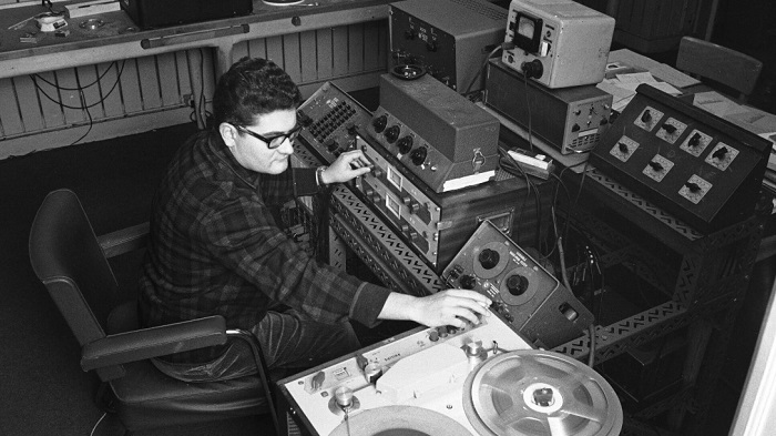 history of music sampling