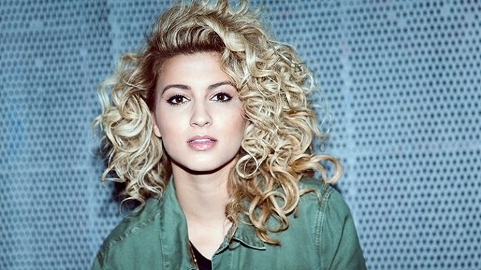 female youtuber singers