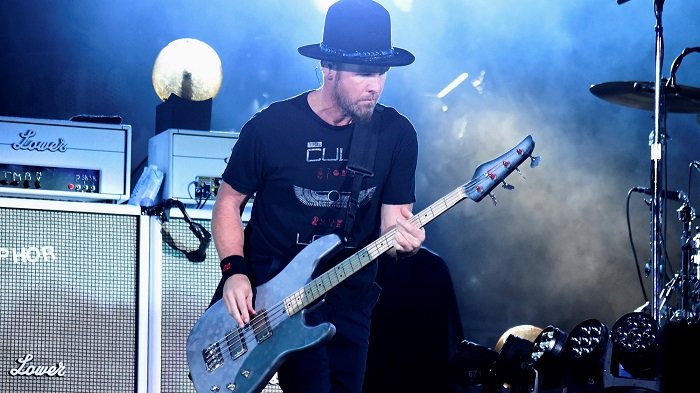 pearl jam bassist