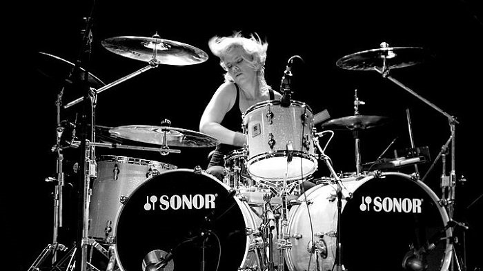 female drummers