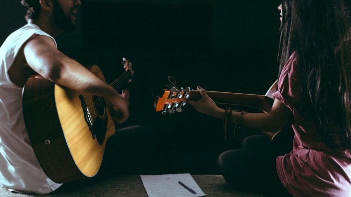 REFRAIN IN MUSIC EXAMPLES