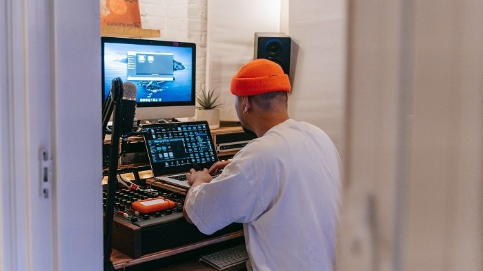 how get music distribution DEAL