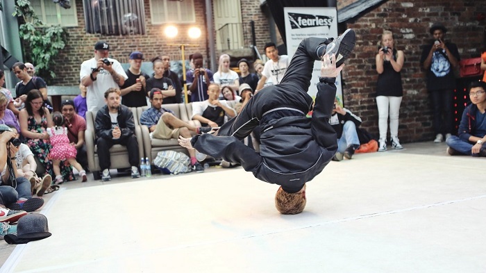 what busking dance